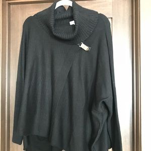 Calvin Klein EUC Black Poncho w/ Sleeves. Size S/M
